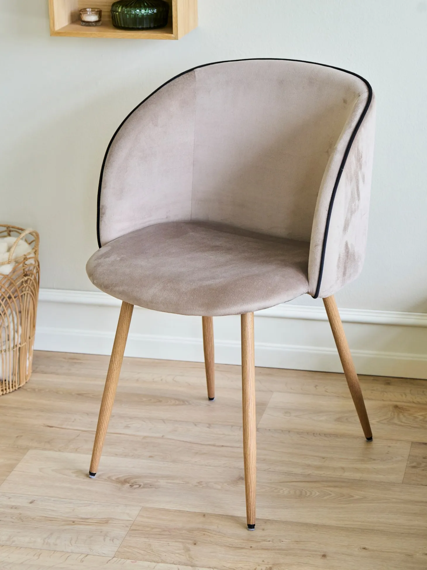 ANNA Spisebordsstol med armlæn i velour