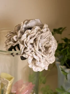 Hårklemme med blomst