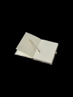 Notesbog med og pen