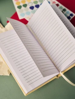 Notesbog med stofomslag