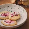 Rød og pink krymmelblanding