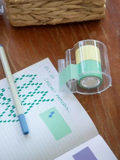 Tapedispenser med tape