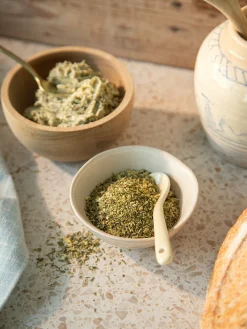 Urteblanding til kryddersmør